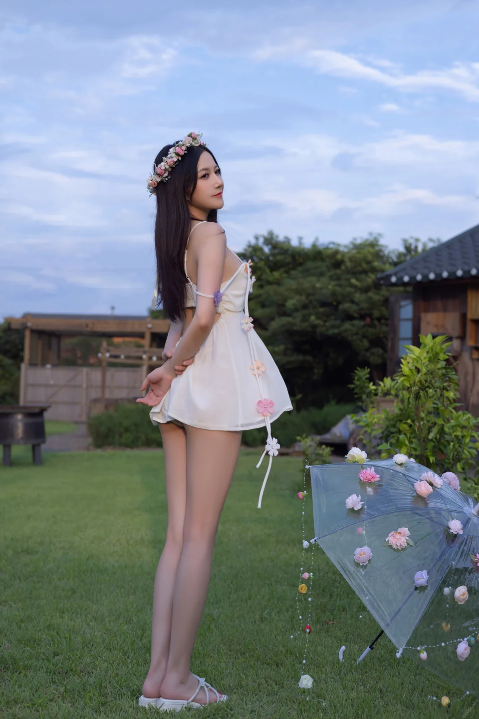 鱼子酱Fish - 秀人内购 花的伞 [120P] TG@icoset076.webp