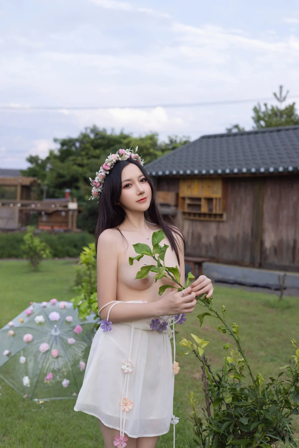 鱼子酱Fish - 秀人内购 花的伞 [120P] TG@icoset092.webp