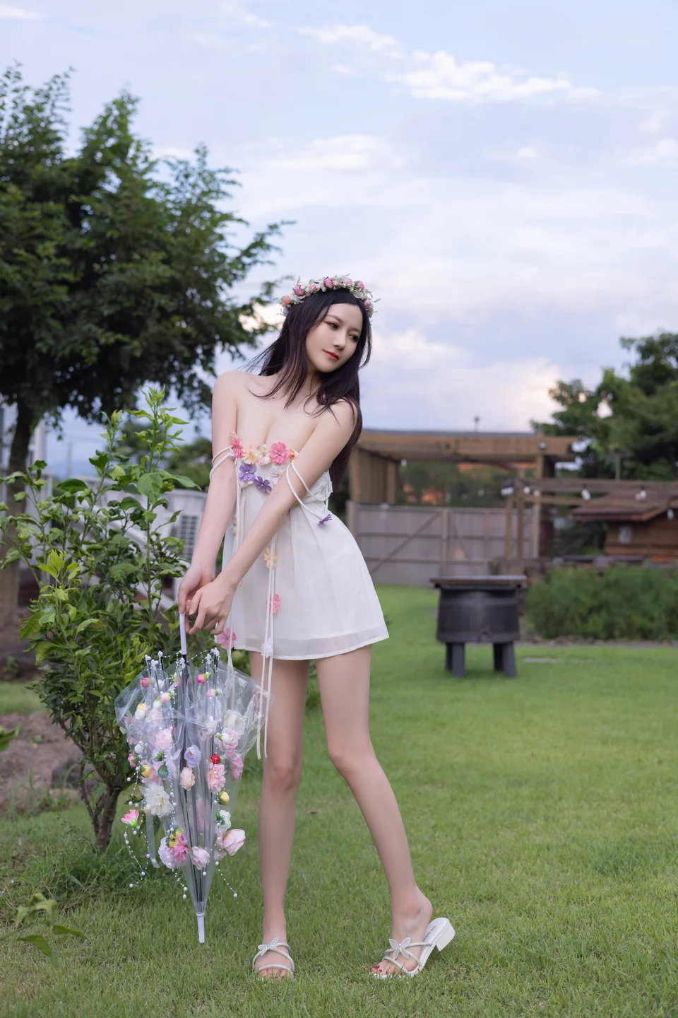 鱼子酱Fish - 秀人内购 花的伞 [120P] TG@icoset108.webp