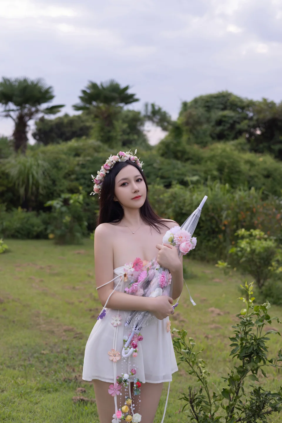 鱼子酱Fish - 秀人内购 花的伞 [120P] TG@icoset109.webp