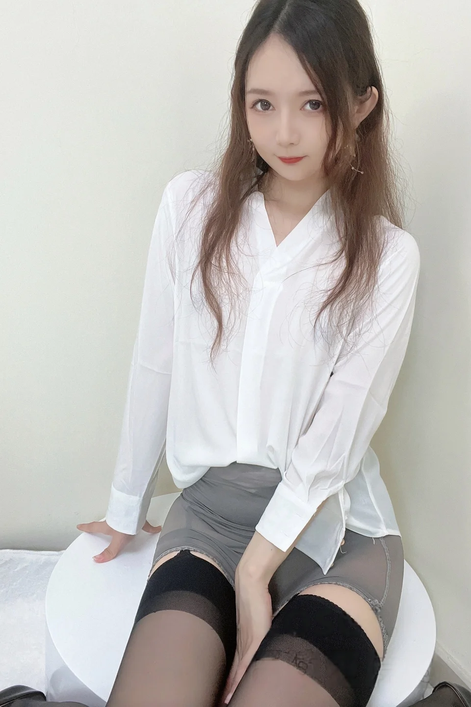51酱 – 透视真空 [49P 3V] TG@simisebaisi010.webp