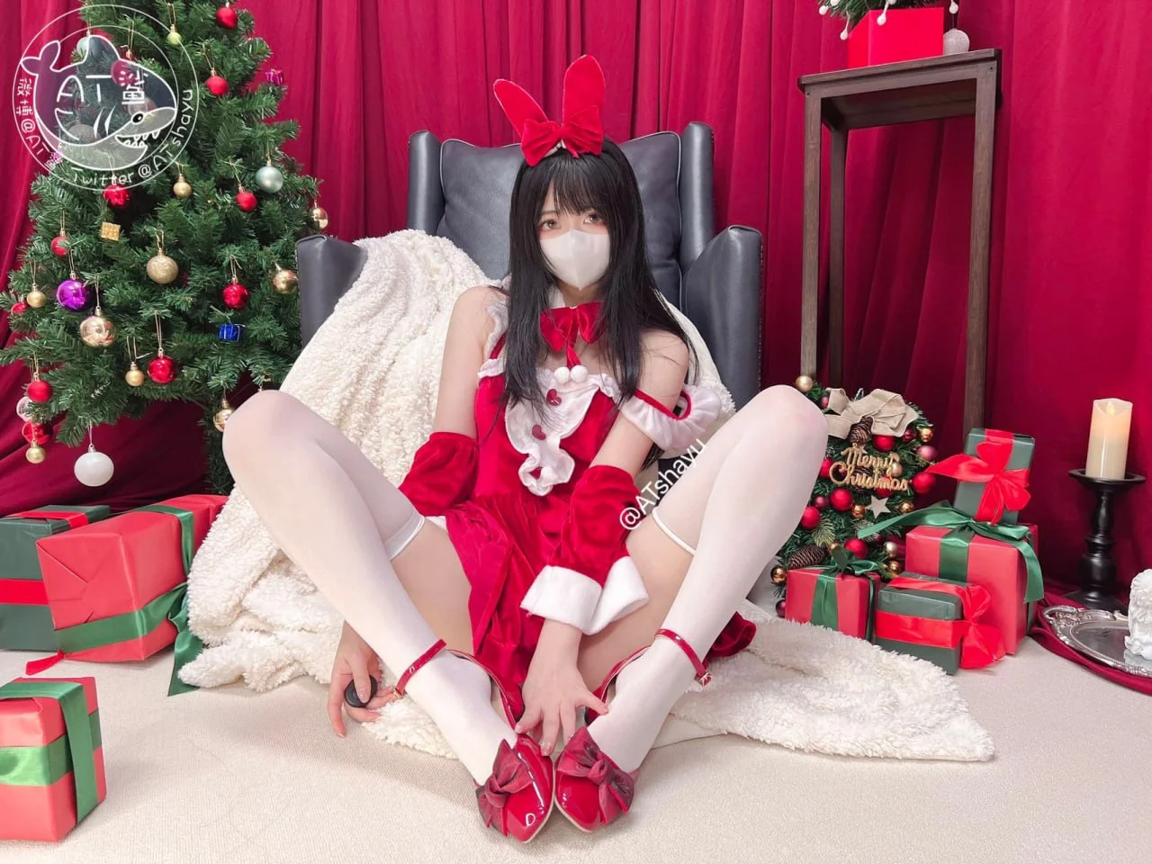 AT鲨 - 圣诞反差小兔 [157P 7V] tg@simisebaisi108.webp