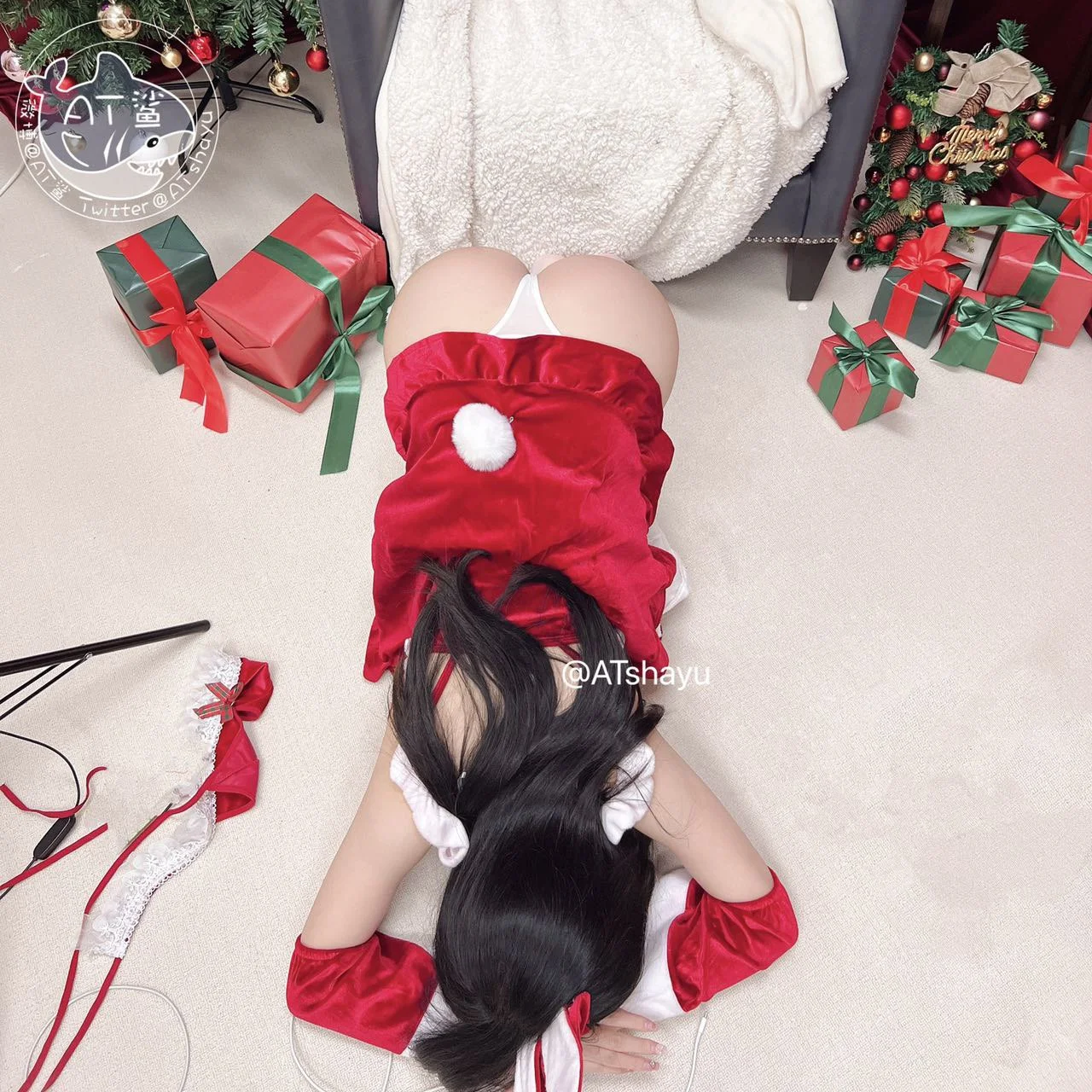AT鲨 - 圣诞反差小兔 [157P 7V] tg@simisebaisi65.webp