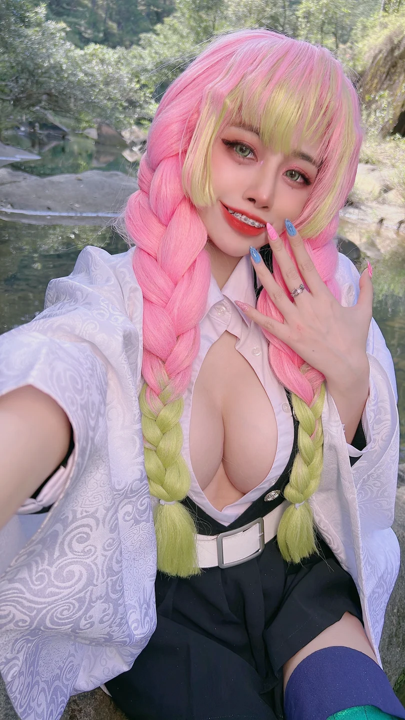 Byoru_Mitsuri_Kanroji_Kimetsu_no_Yaiba_Bikini_59P,2V_1_1GB 036.webp