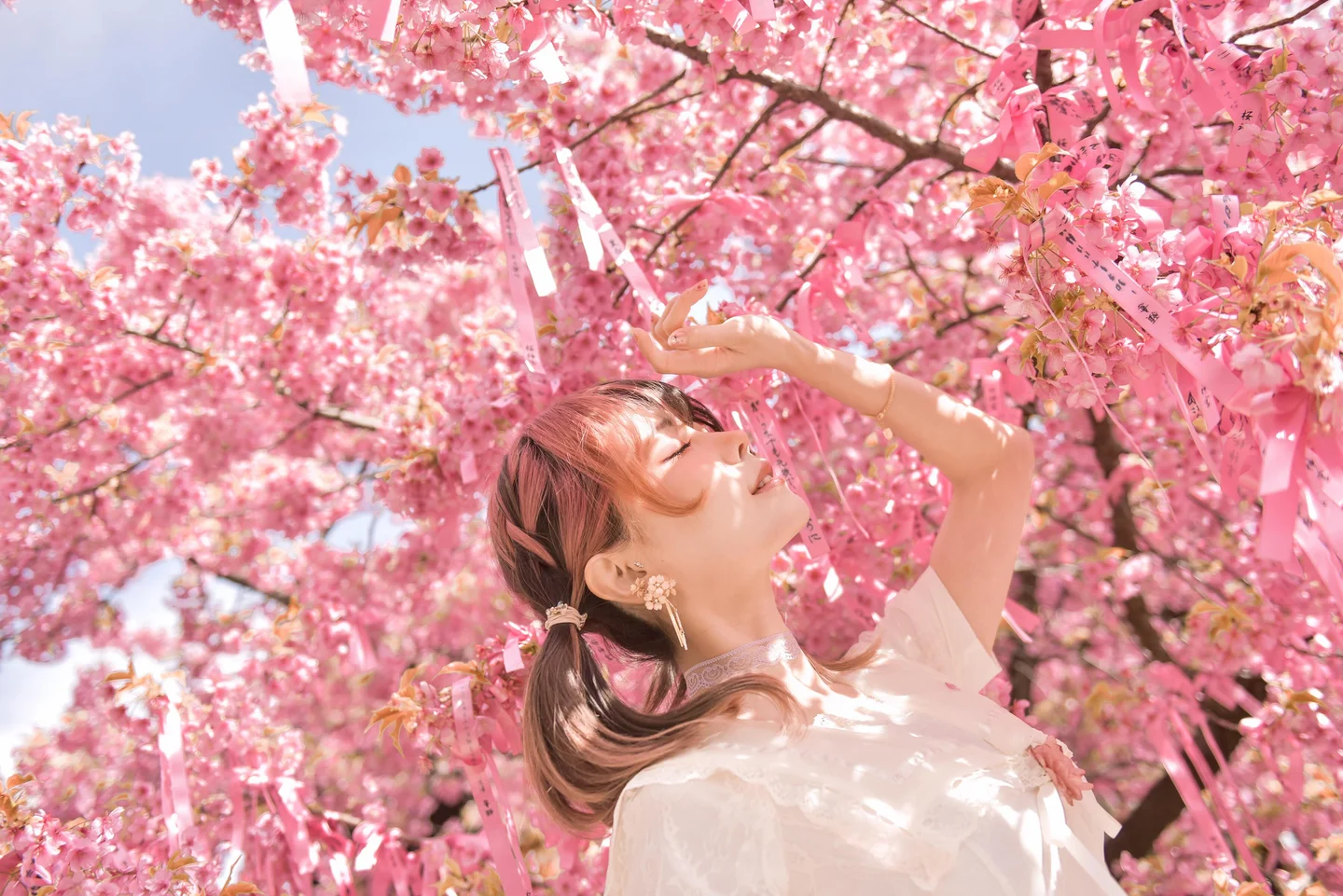 ElyEE子 - April Set A 2025 [25P,4V-227MB] 012.webp