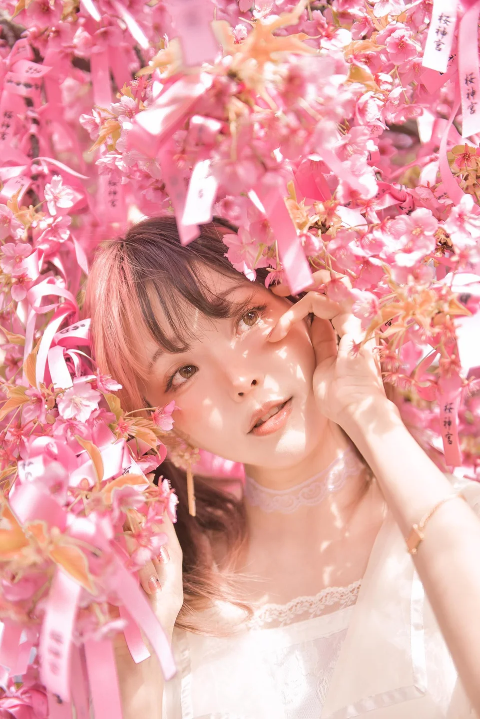 ElyEE子 - April Set A 2025 [25P,4V-227MB] 017.webp