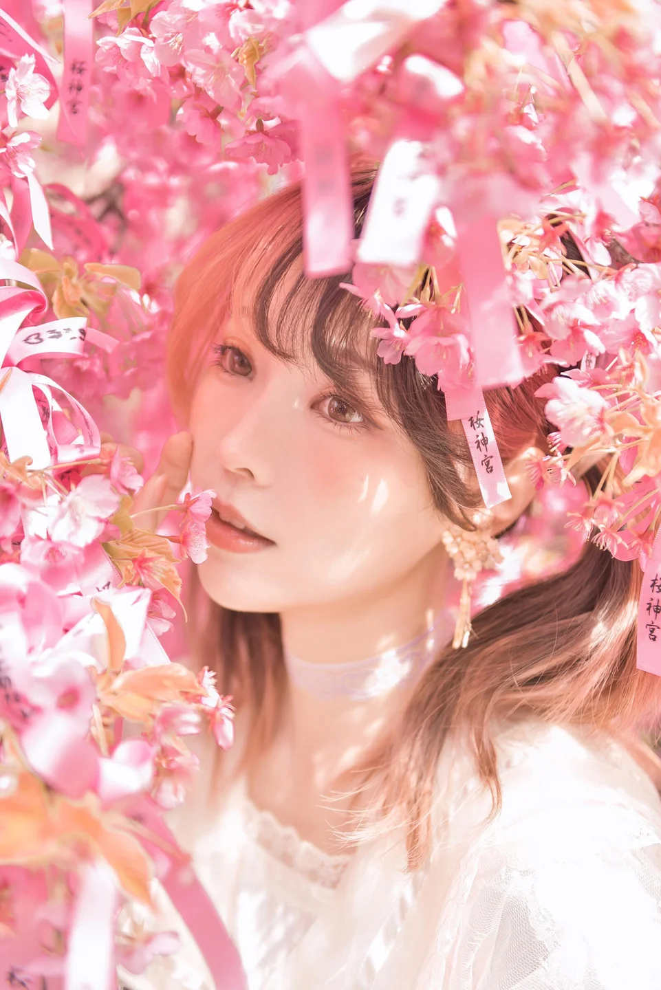 ElyEE子 - April Set A 2025 [25P,4V-227MB] 022.webp