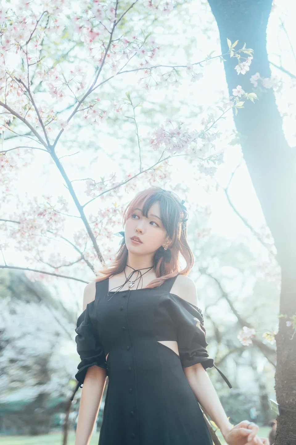 ElyEE子 - April Set B 2025 [30P,1V-33MB] 019.webp