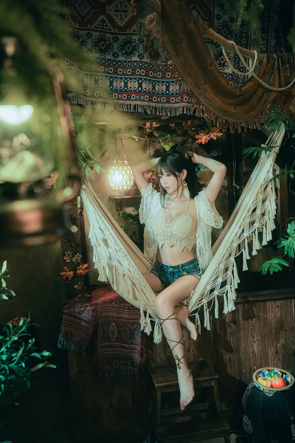 ElyEE子 - Secret Treehouse Escape 【丝足阁写真】008.webp