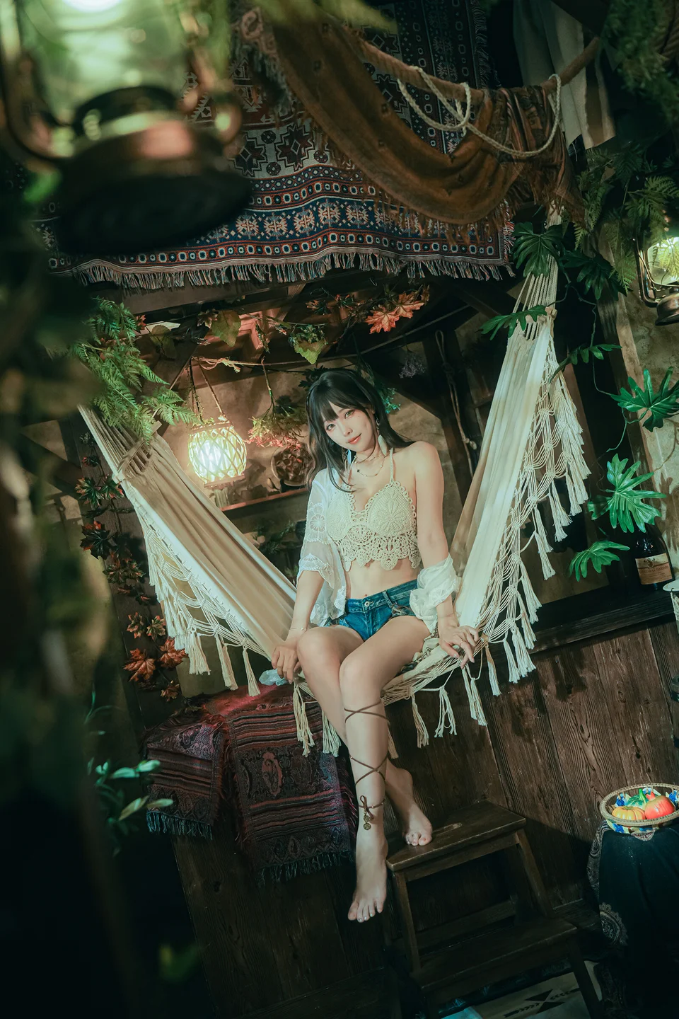 ElyEE子 - Secret Treehouse Escape 【丝足阁写真】009.webp