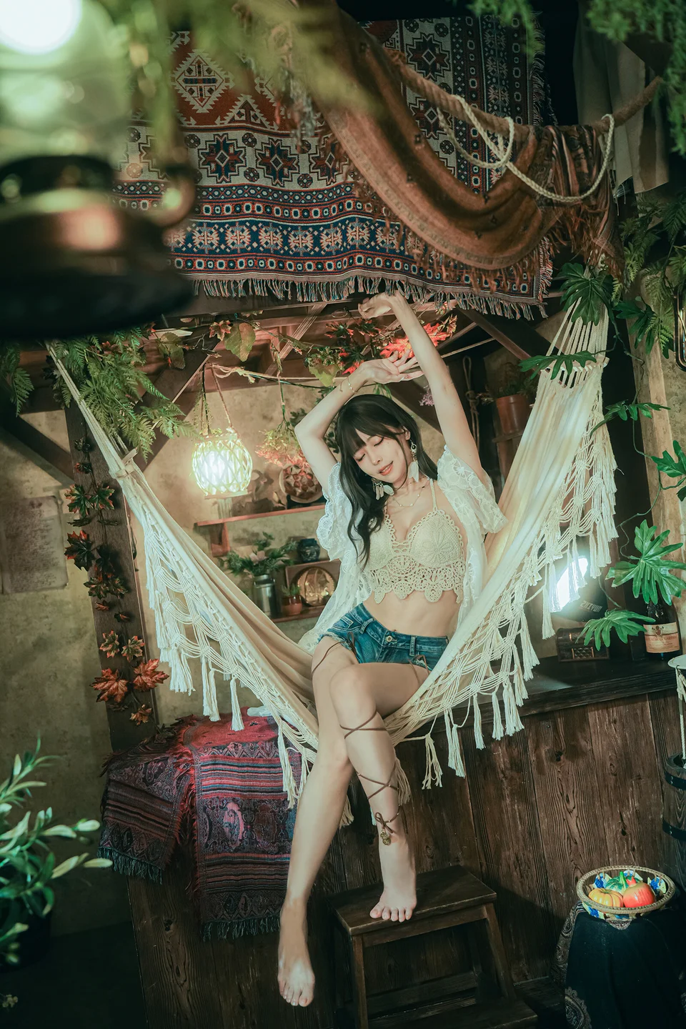 ElyEE子 - Secret Treehouse Escape 【丝足阁写真】011.webp