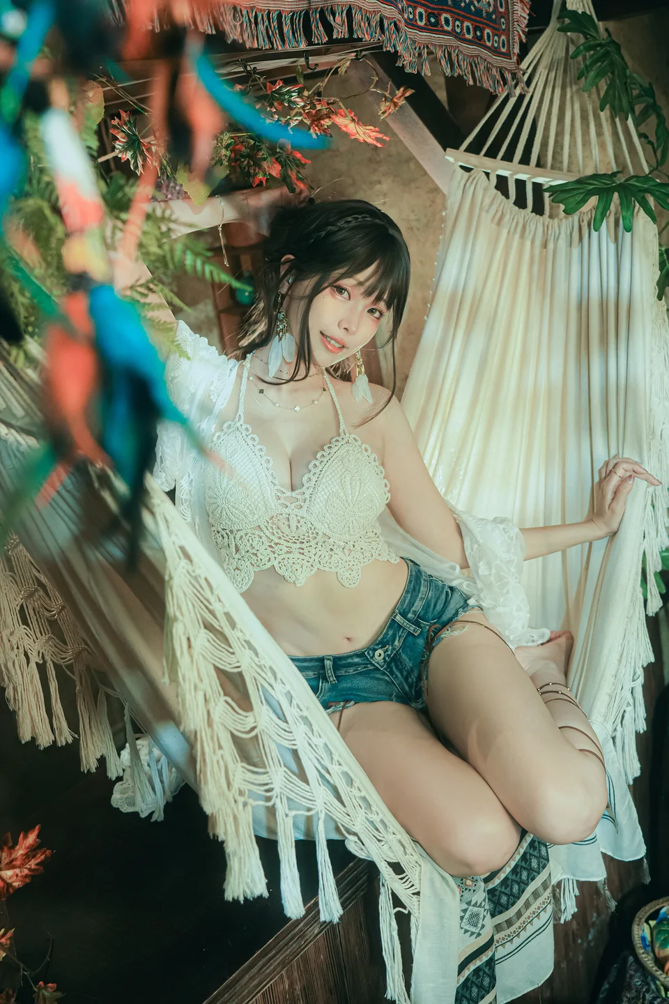 ElyEE子 - Secret Treehouse Escape 【丝足阁写真】015.webp