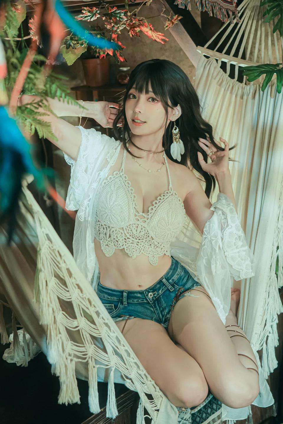 ElyEE子 - Secret Treehouse Escape 【丝足阁写真】016.webp