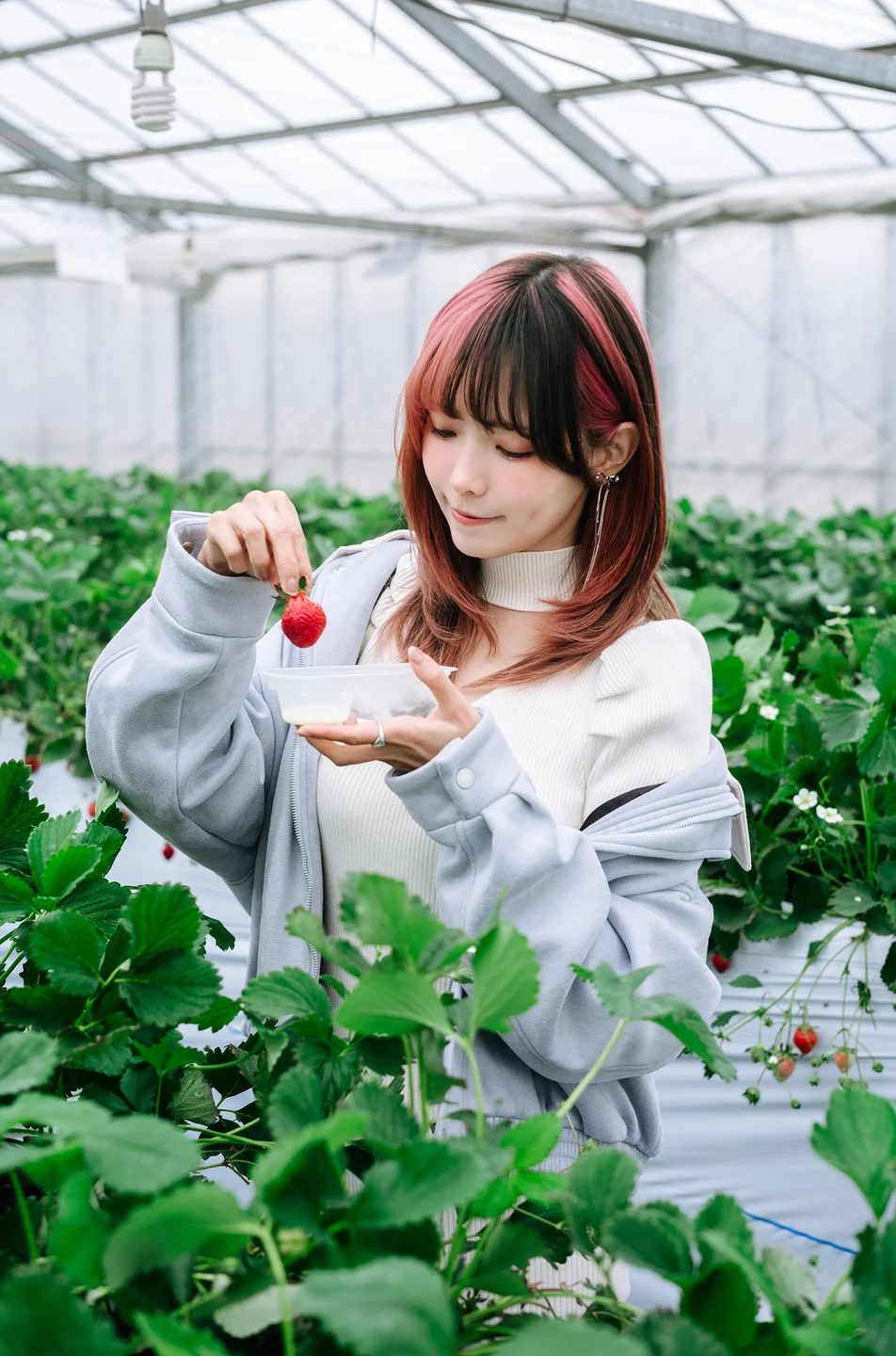 ElyEE子 - Strawberry Picking Date [34P2V-135MB] 【丝足阁写真】008.webp