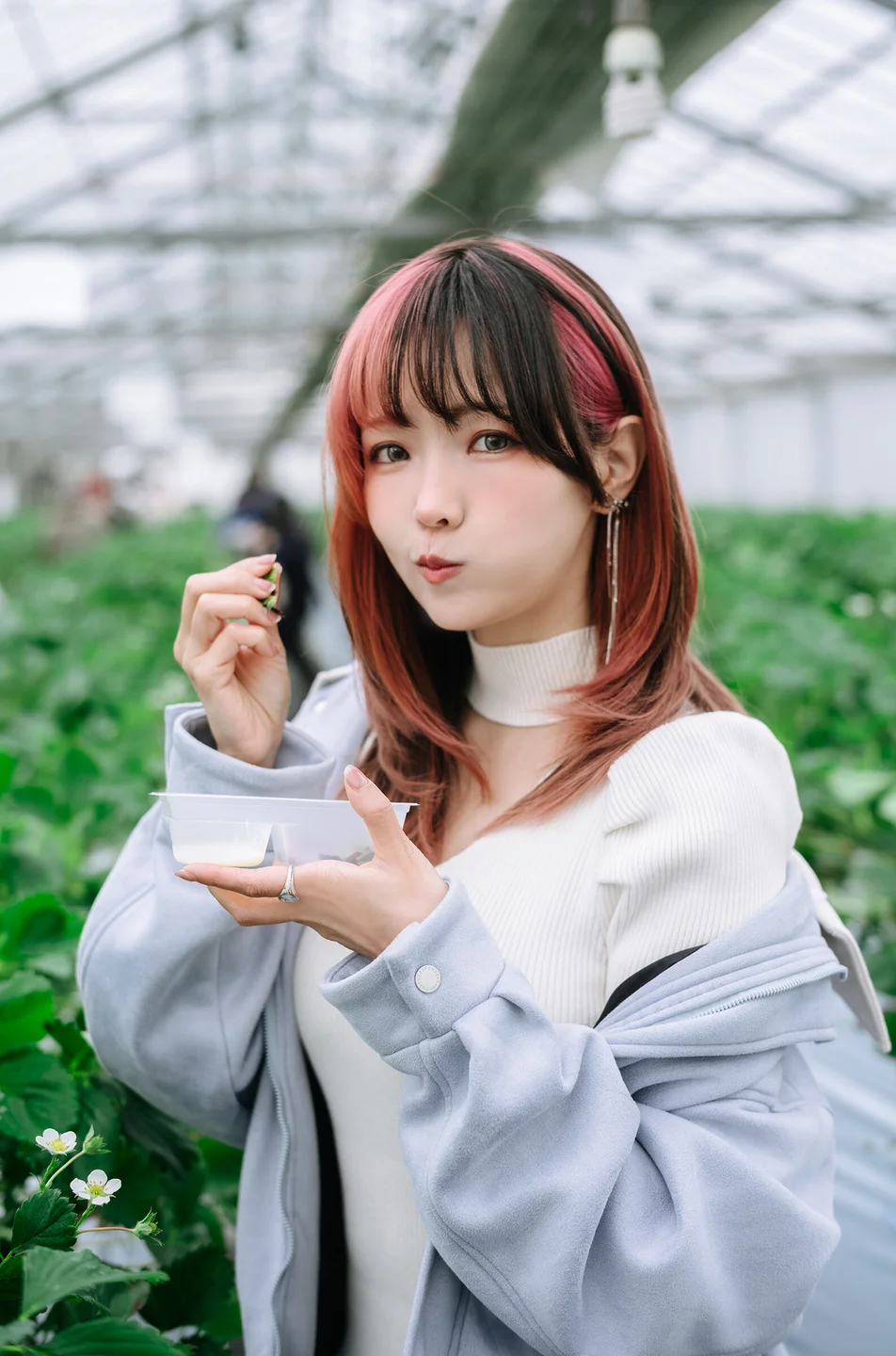 ElyEE子 - Strawberry Picking Date [34P2V-135MB] 【丝足阁写真】011.webp