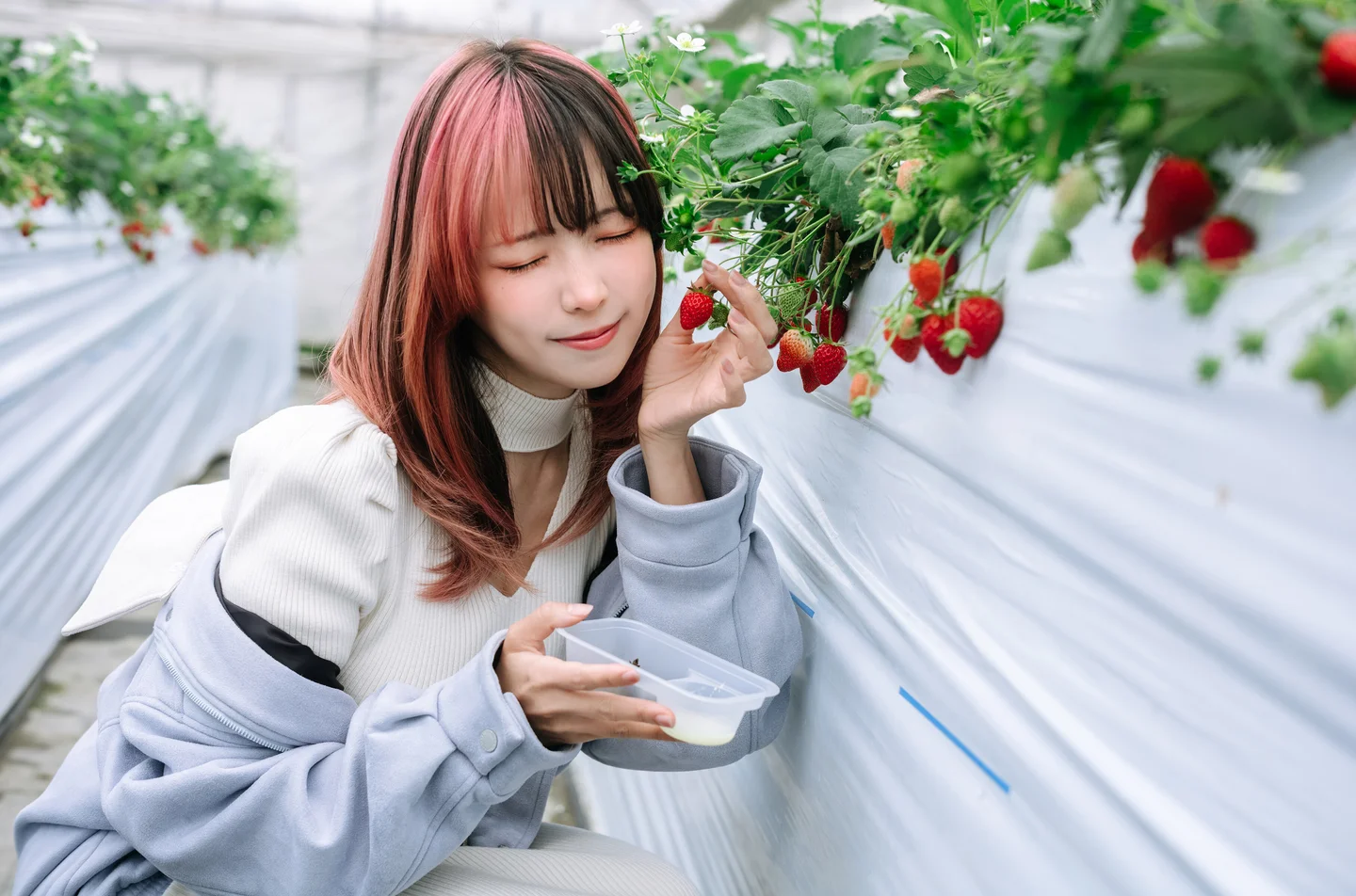 ElyEE子 - Strawberry Picking Date [34P2V-135MB] 【丝足阁写真】013.webp
