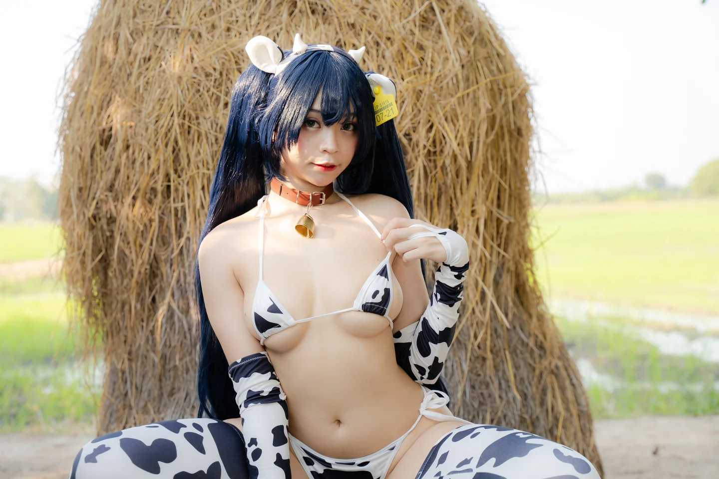 HTM-106+牛の着ぐるみを着たあまねちゃん 【丝足阁写真】008.webp