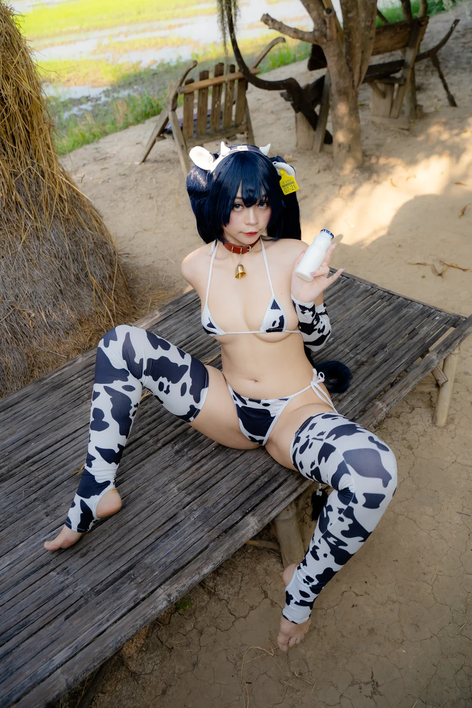 HTM-106+牛の着ぐるみを着たあまねちゃん 【丝足阁写真】029.webp