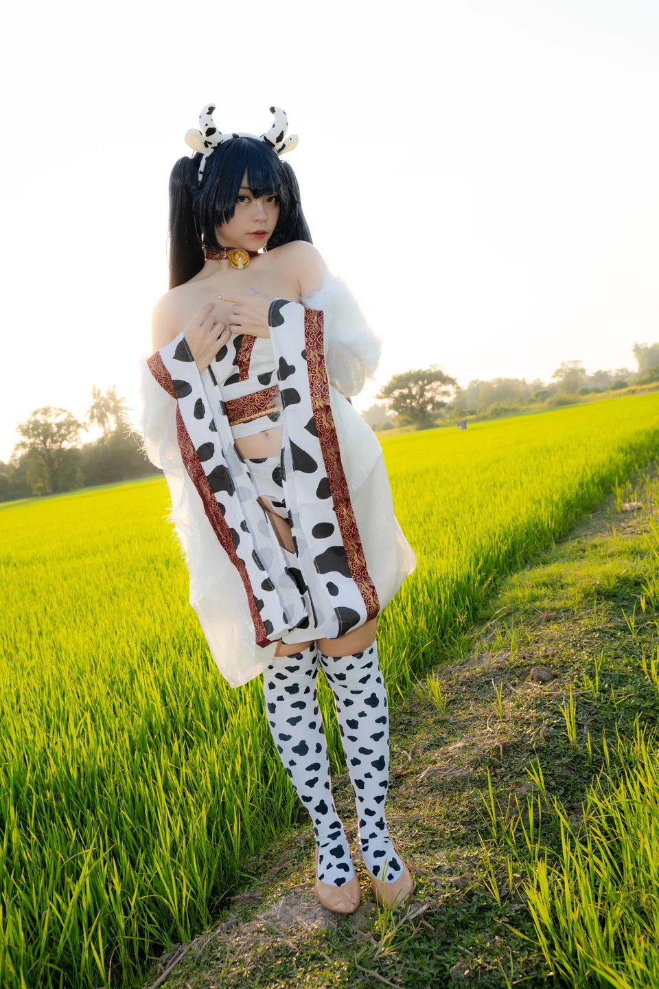 HTM-106+牛の着ぐるみを着たあまねちゃん 【丝足阁写真】058.webp