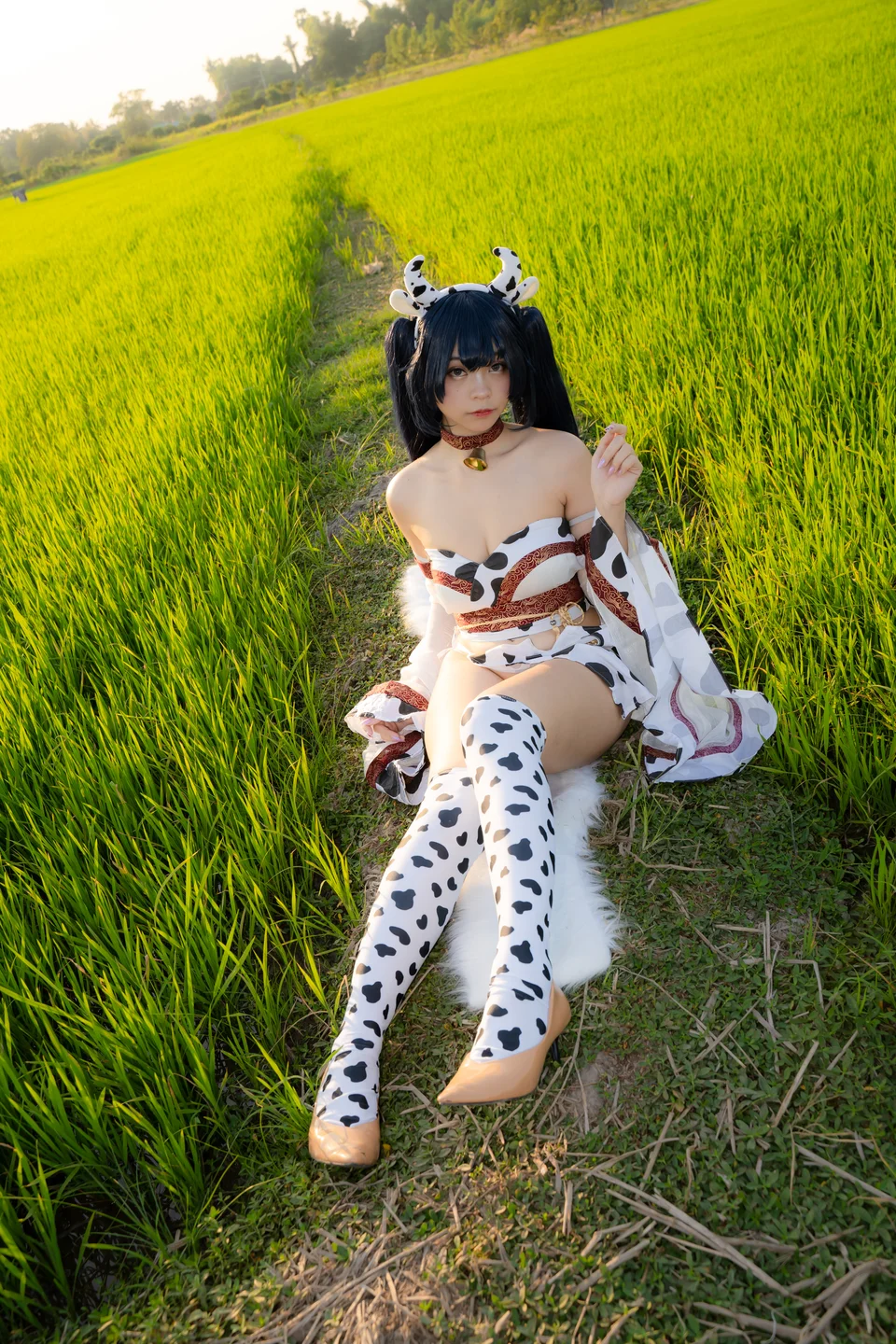 HTM-106+牛の着ぐるみを着たあまねちゃん 【丝足阁写真】060.webp