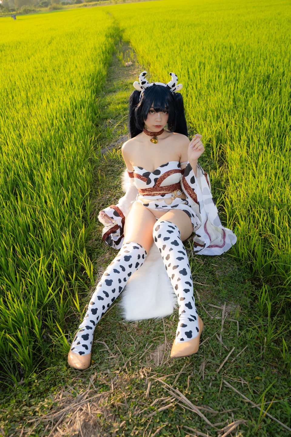HTM-106+牛の着ぐるみを着たあまねちゃん 【丝足阁写真】061.webp