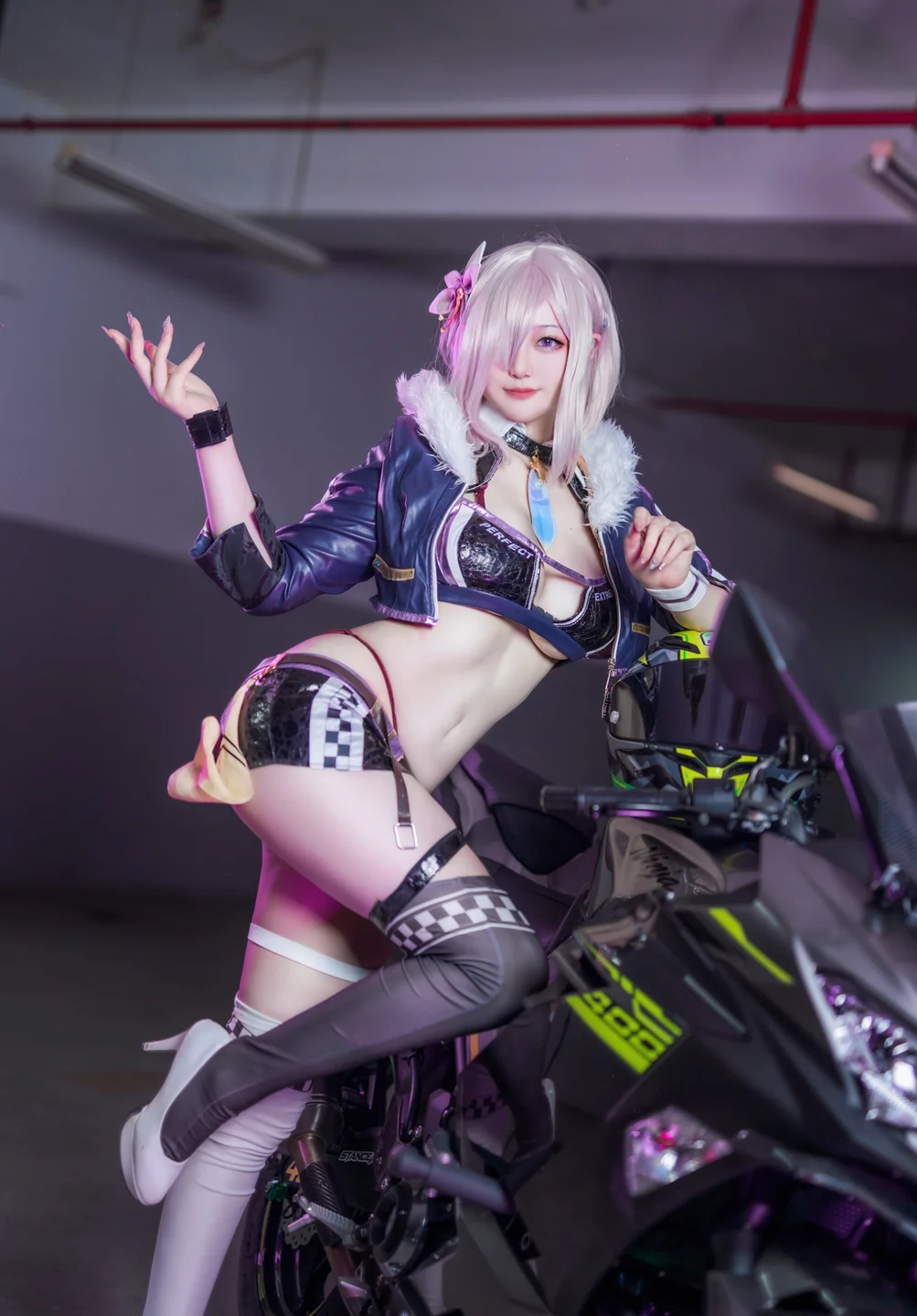 Halo_酱 - 机车赛车服 [12P] 20240911-115857(5).webp