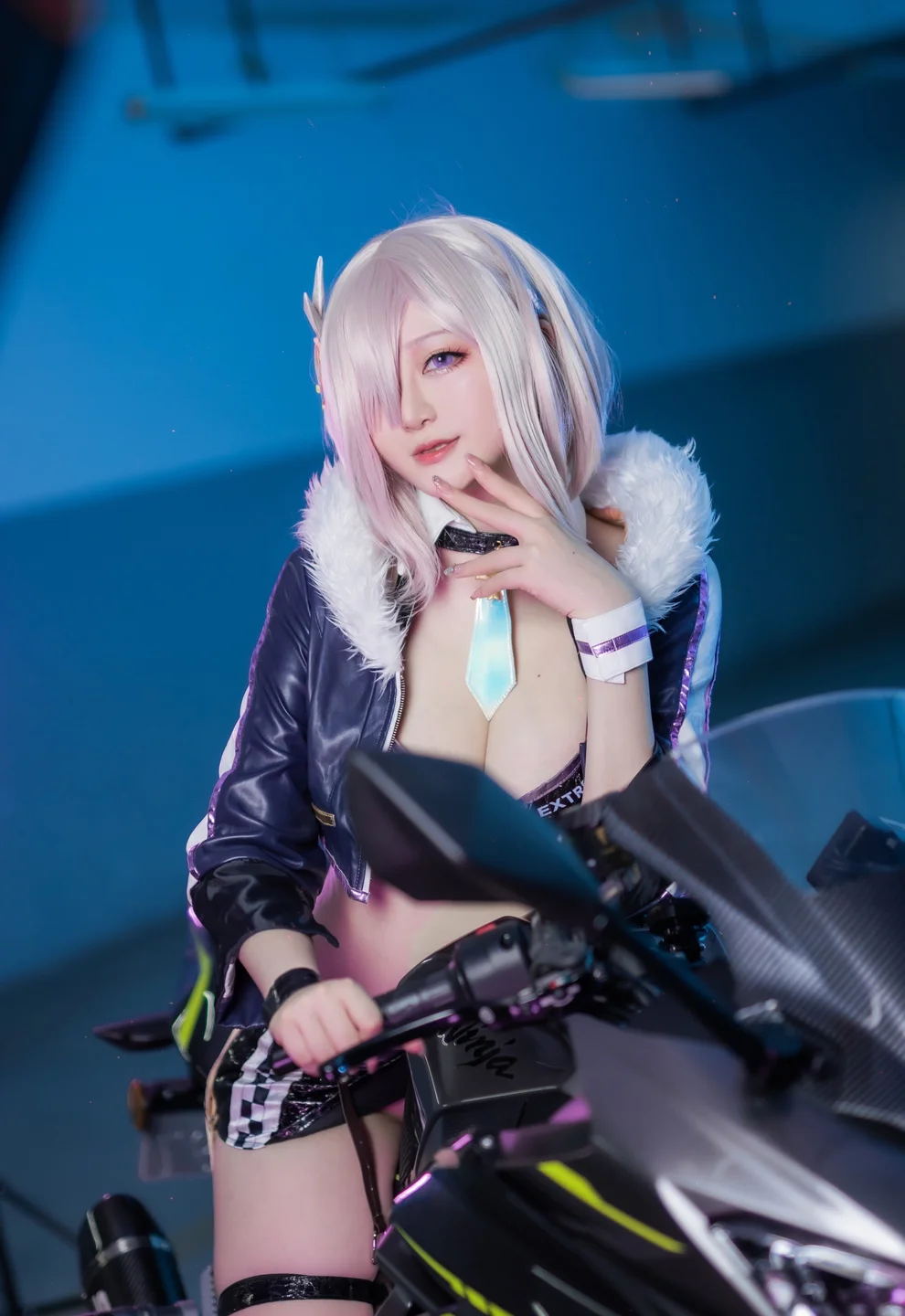 Halo_酱 - 机车赛车服 [12P] 20240911-115857(7).webp