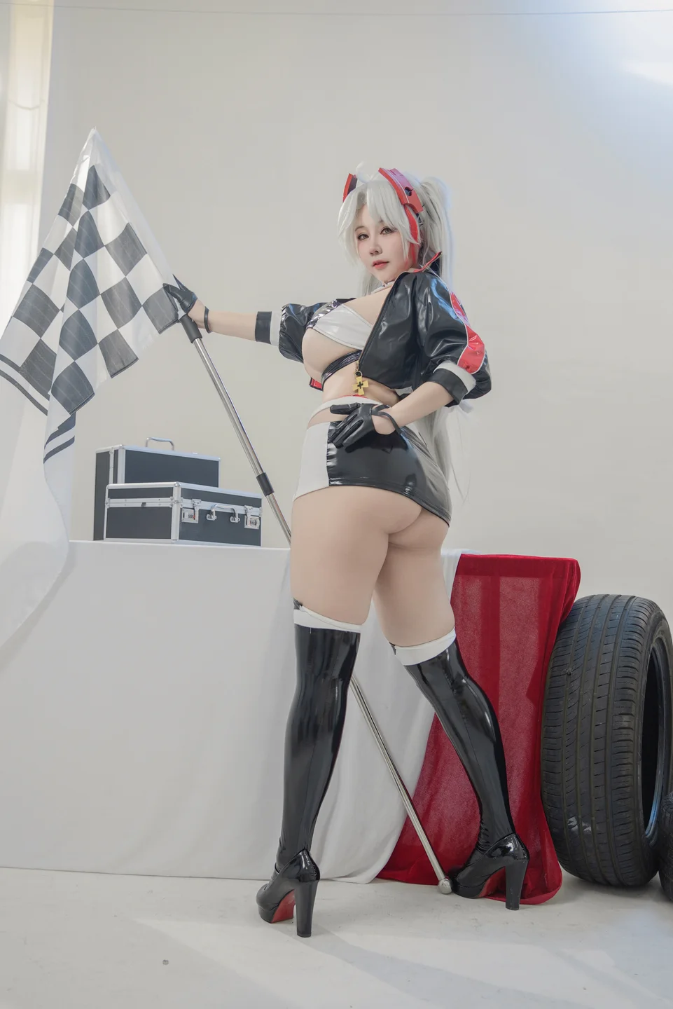 KANEKO_咔喵 - 欧根亲王 赛车服 [36P,2V-769MB] 009.webp