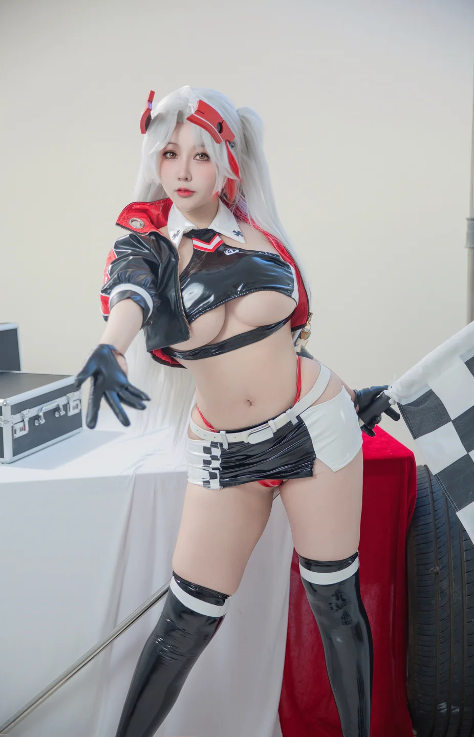 KANEKO_咔喵 - 欧根亲王 赛车服 [36P,2V-769MB] 015.webp