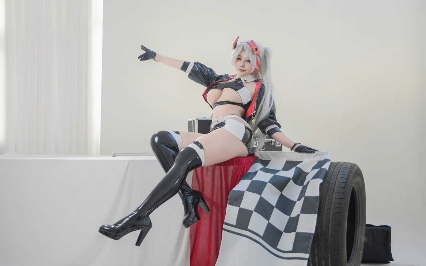 KANEKO_咔喵 - 欧根亲王 赛车服 [36P,2V-769MB] 018.webp