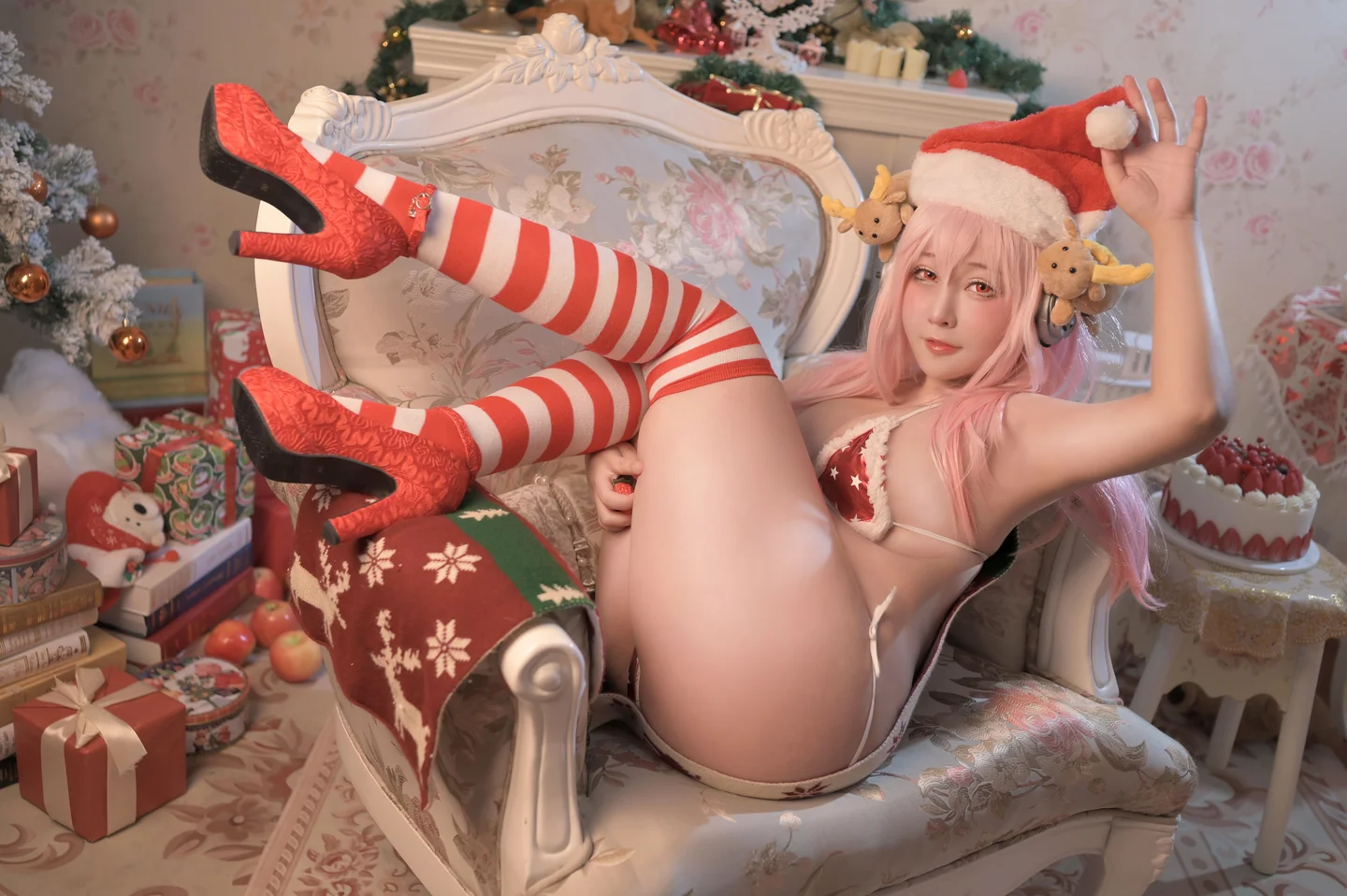 KANEKO_咔喵 - 索尼子 圣诞 [18P,2V-138MB] 010.webp