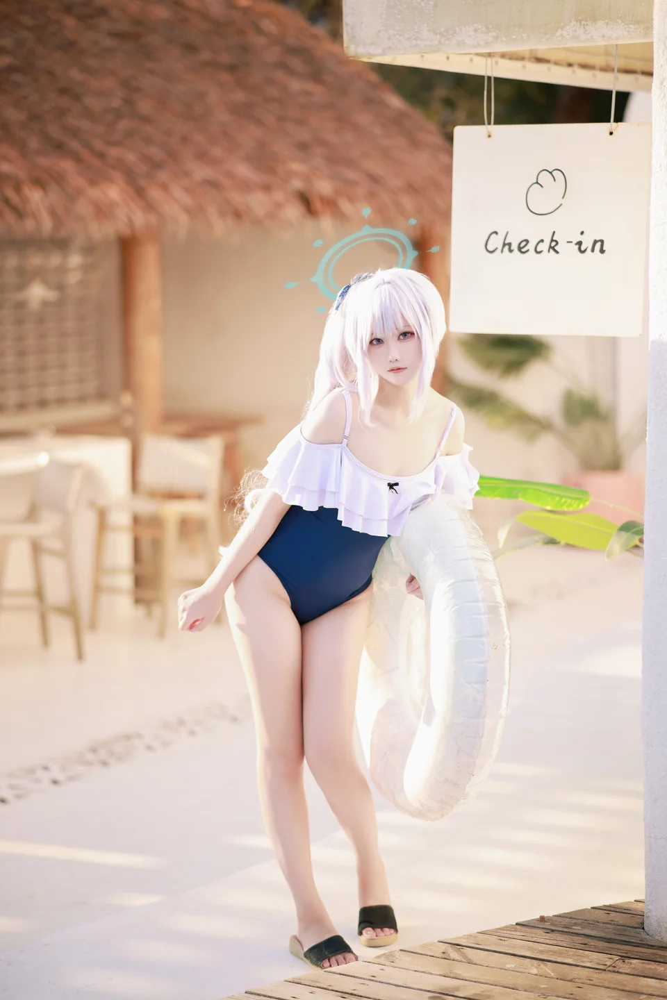 Lunananya - NO.030 宫子泳装 [20P-88 018.webp