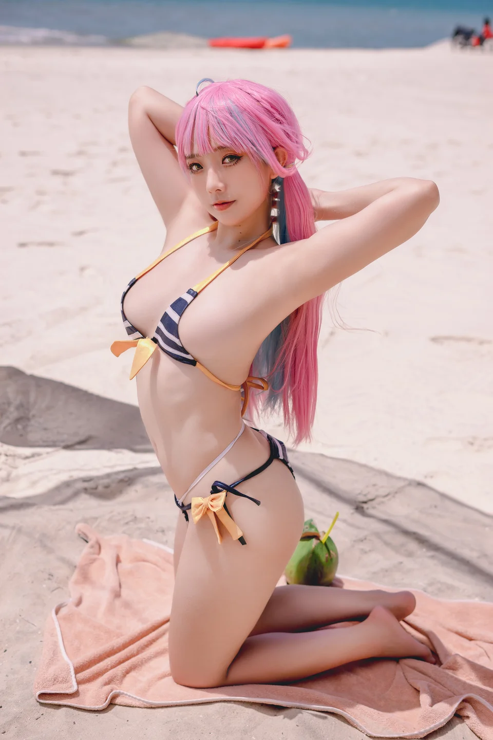 Messie Huang – Aqua Bikini [34P-64MB] 【丝足阁写真】007.webp