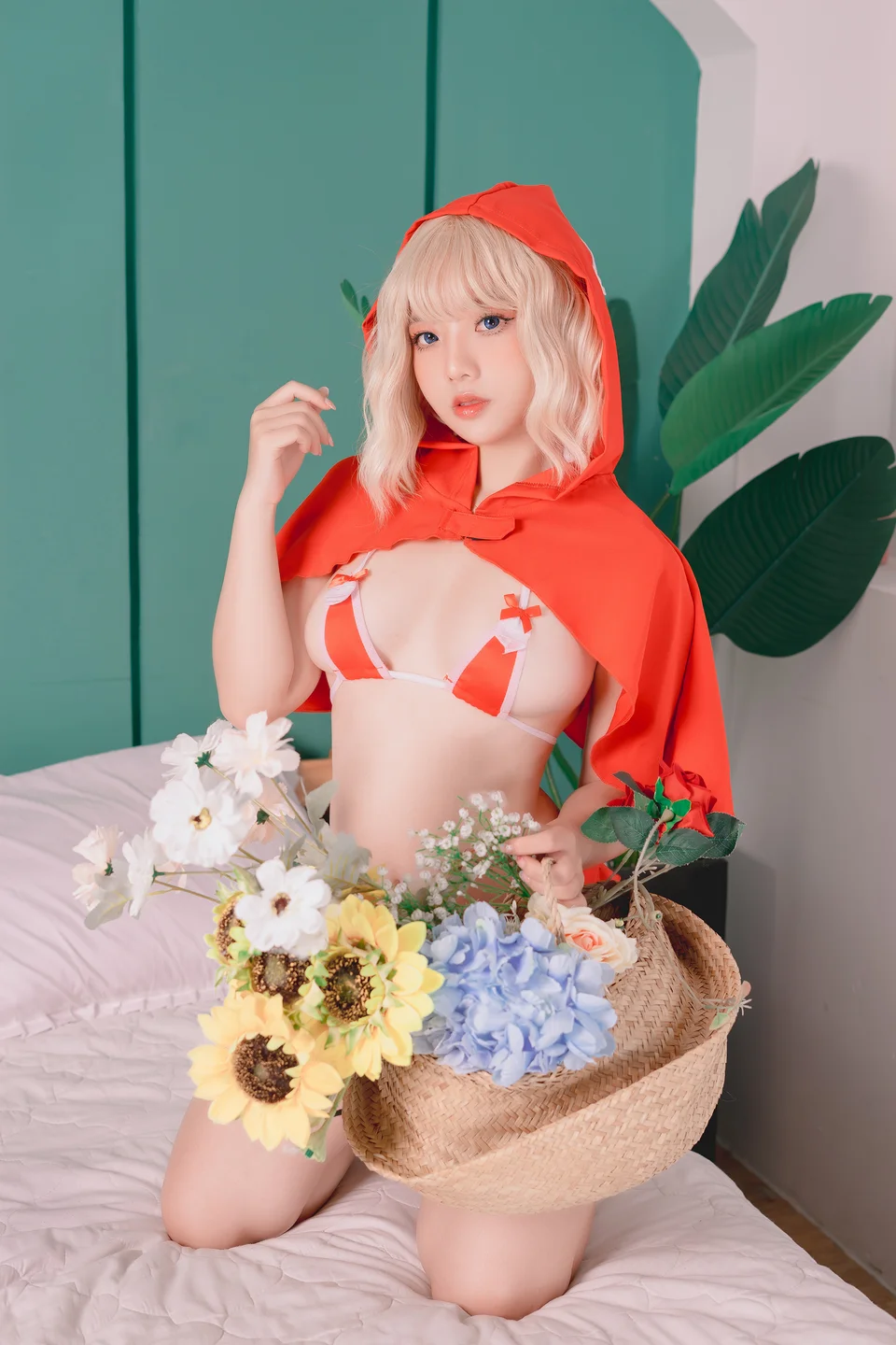 Messie_Huang - Red Hood [60P-159MB]
