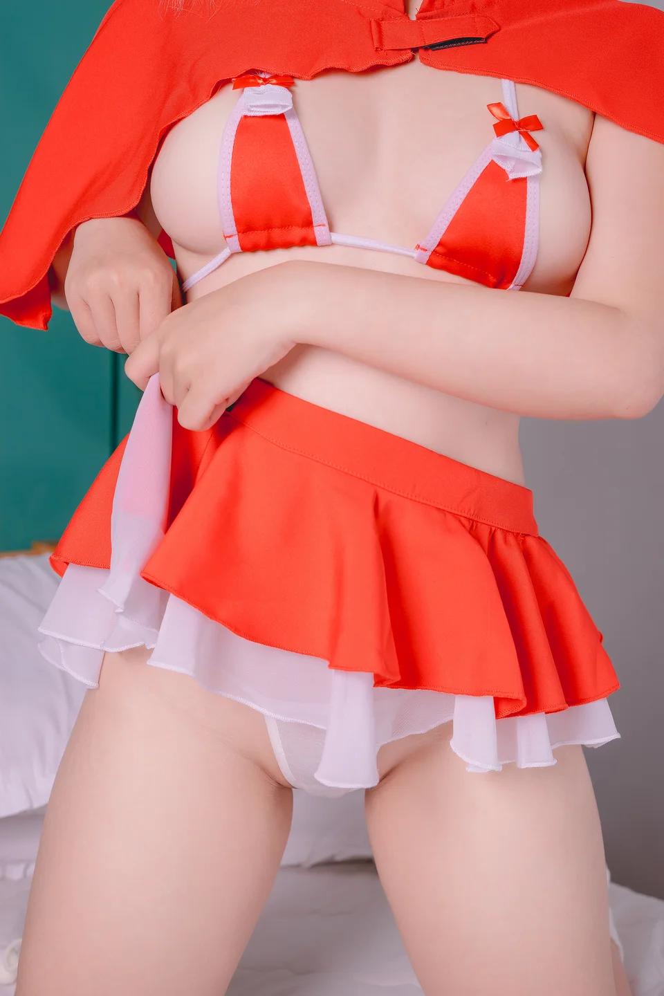 Messie_Huang - Red Hood [60P-159MB] 013.webp
