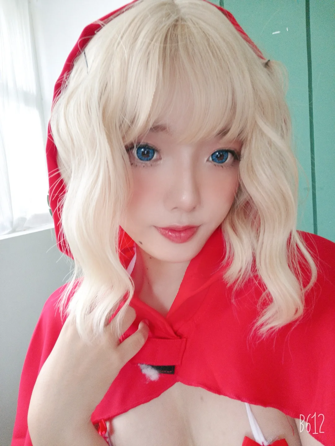 Messie_Huang - Red Hood [60P-159MB] 041.webp