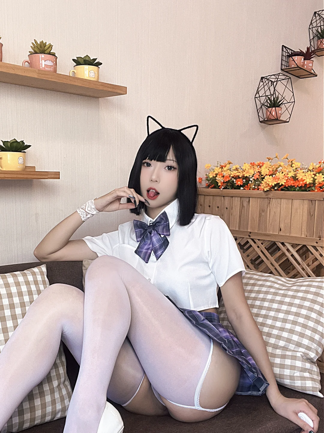 Money冷冷 – JK喵酱 [74P-316MB]