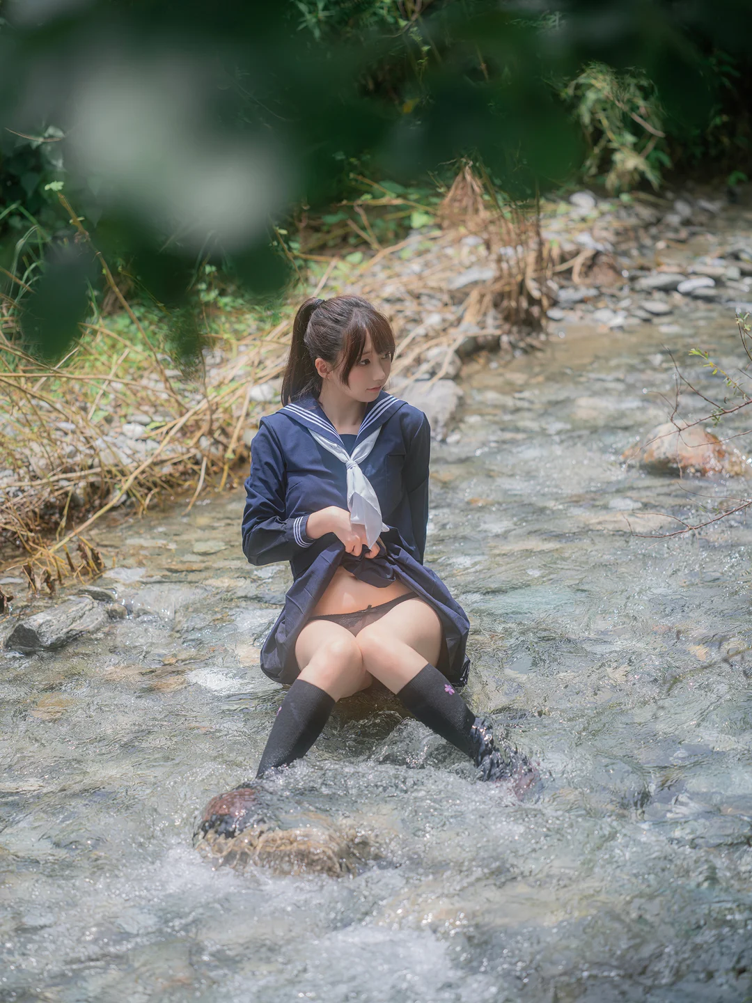 Nagisa魔物喵 – 川で水遊び [110P-327MB] 【丝足阁写真】030.webp