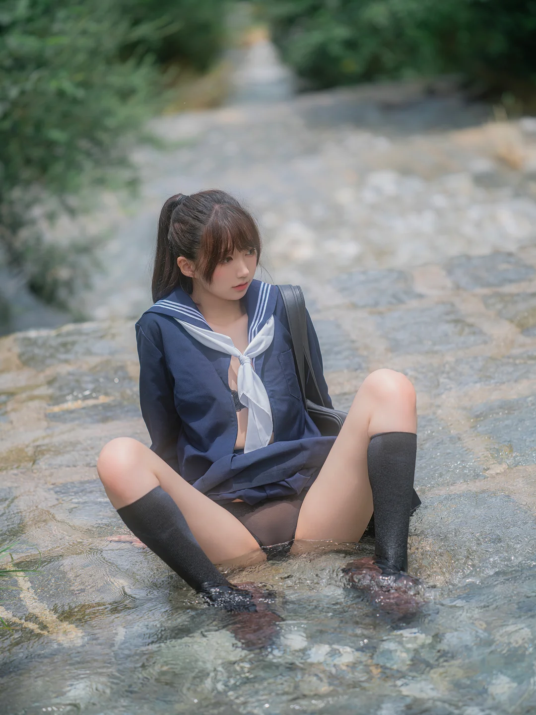 Nagisa魔物喵 – 川で水遊び [110P-327MB] 【丝足阁写真】051.webp