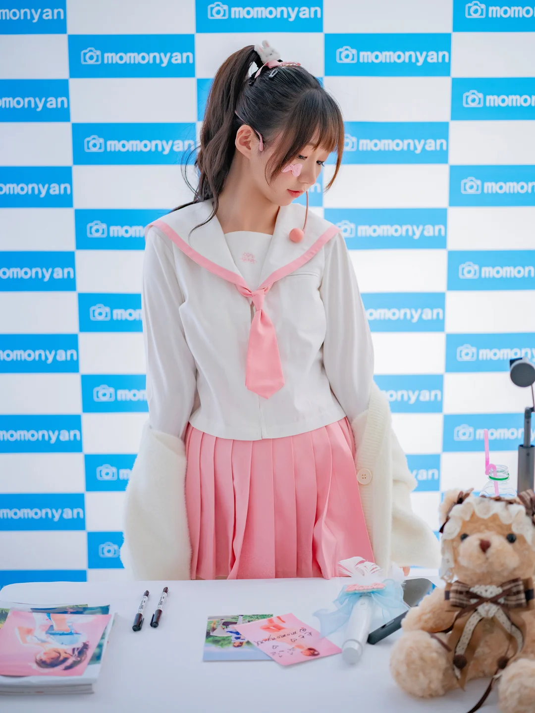 Nagisa魔物喵_ビキニアイドルのサイン会_183P_1_31GB 0023.webp