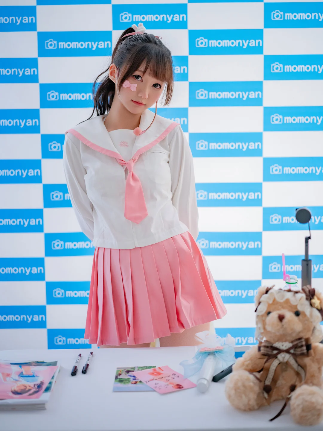 Nagisa魔物喵_ビキニアイドルのサイン会_183P_1_31GB 0024.webp