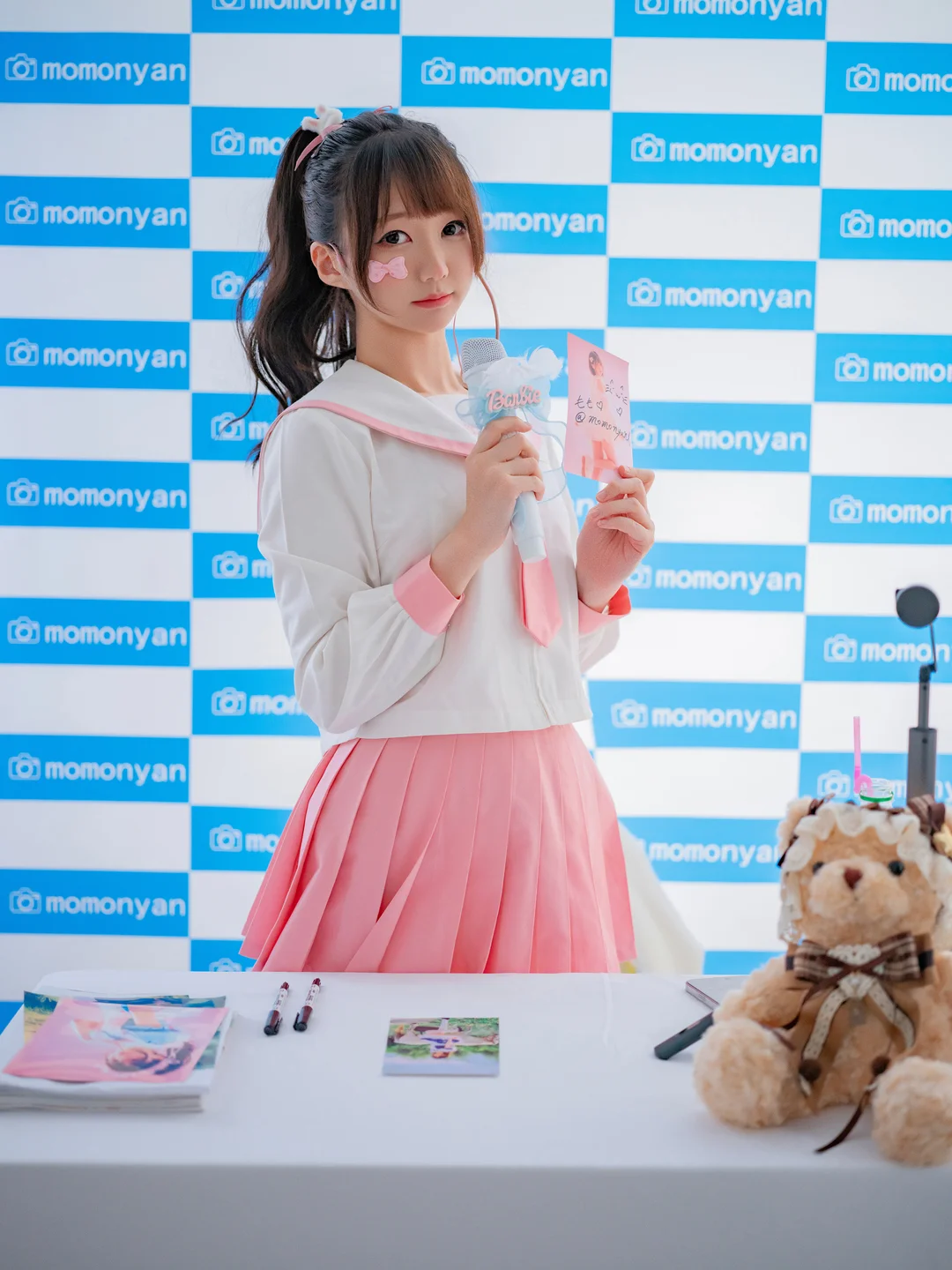 Nagisa魔物喵_ビキニアイドルのサイン会_183P_1_31GB 0028.webp