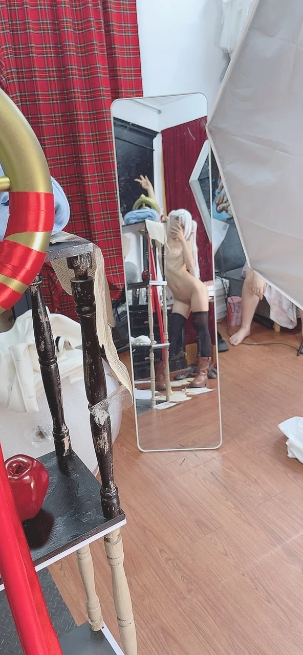 PoppaChan - Frieren Winter [141P,13V-1GB] tg@simisebaisi060.webp