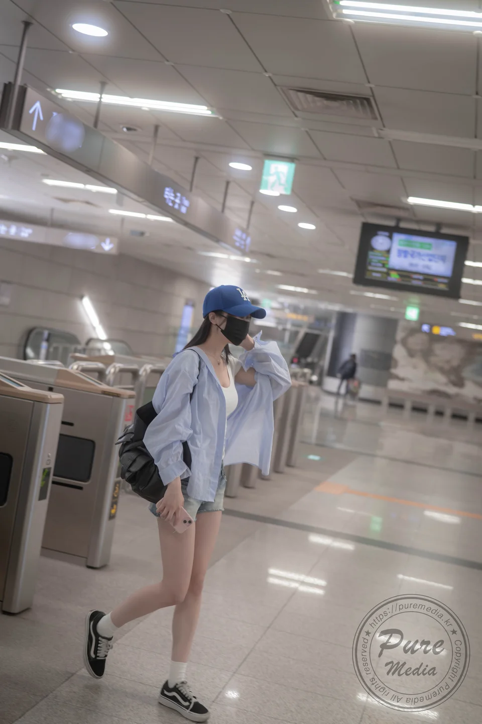 Pure_Media_Hina_히나_–_Secret_Meeting_270P_336MB
