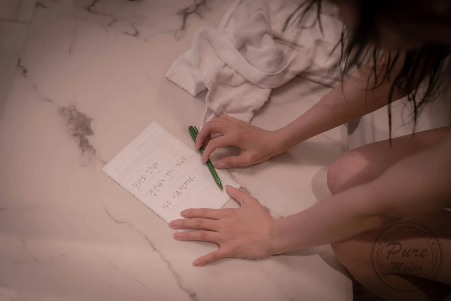 Pure_Media_Hina_히나_–_Secret_Meeting_270P_336MB 【丝足阁写真】266.webp