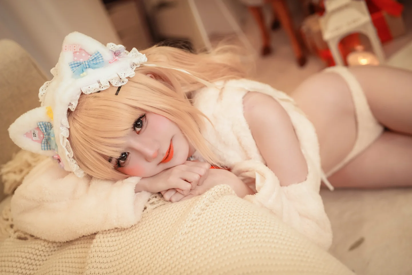 Sally Dorasnow - Marin Christmas Bunny [49P-366MB]