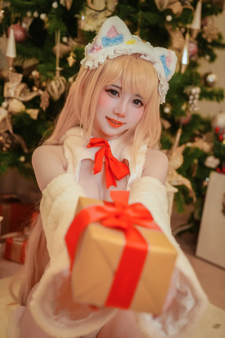 Sally Dorasnow - Marin Christmas Bunny [49P-366MB] 006.webp