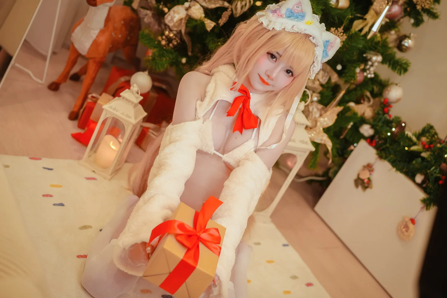 Sally Dorasnow - Marin Christmas Bunny [49P-366MB] 007.webp