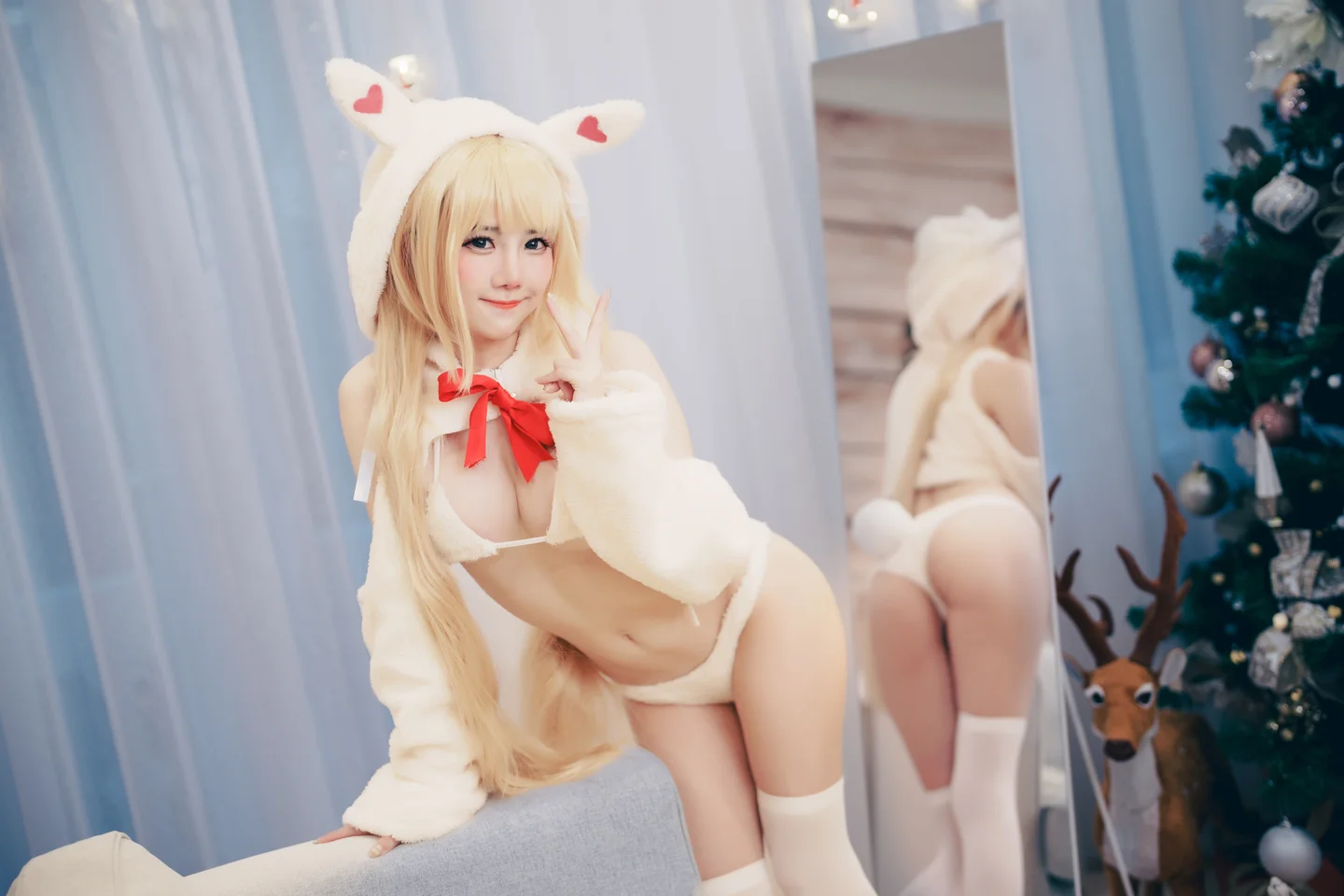 Sally Dorasnow - Marin Christmas Bunny [49P-366MB] 012.webp