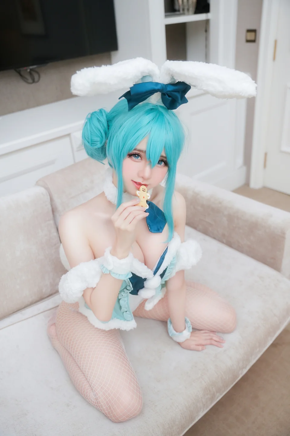 Sally_Dorasnow - Miku bunnygir  【丝足阁写真】008.webp